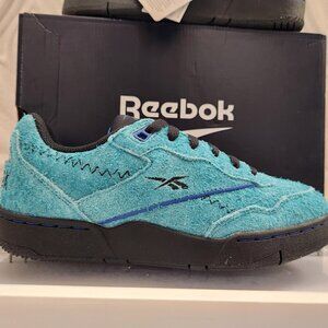Reebok BB 4000II Teal Blue Sneakers. Women's 7. NIB